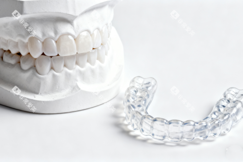 牙齿透明保持器展示