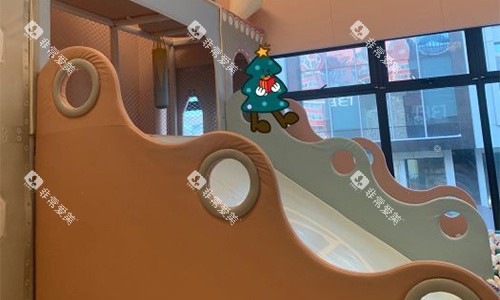 北京整齐娃娃口腔儿童游乐区