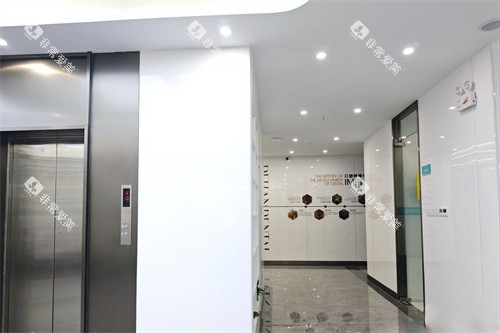 南昌德韩口腔医院电梯间 南昌德韩口腔医院电梯间