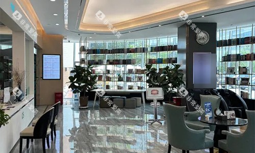北京劲松口腔望京院大厅区域环境