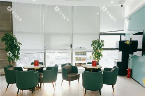 北京齿康达口腔等候区