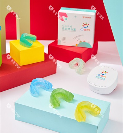 oer儿童牙套多副照片