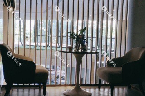 福州登特口腔候诊室 福州登特口腔候诊室