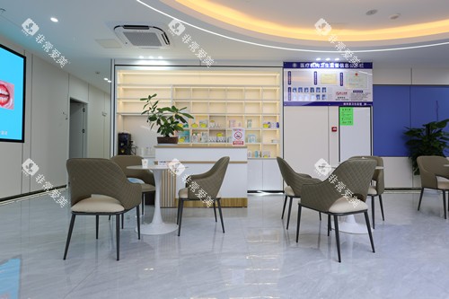 楚雄南华齿健口腔候诊区