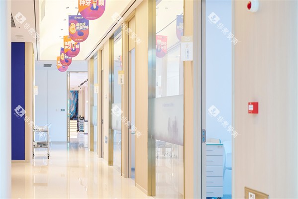 南宁柏乐口腔南湖总院走廊环境