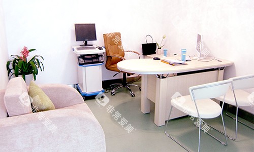 西安圣贝口腔面诊室环境