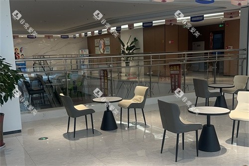 榆林中诺口腔医院休息区