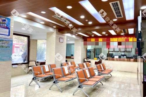 成都医大口腔室内一角