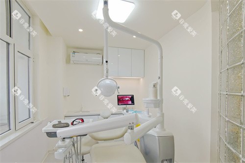 长春微笑国度口腔诊室