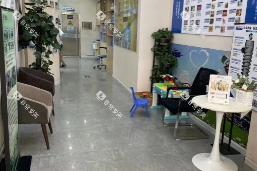 长春拜尔口腔候诊区域 长春拜尔口腔候诊区域