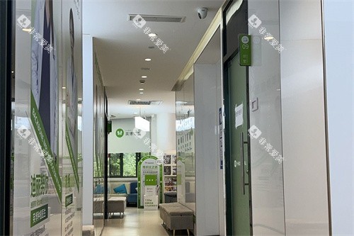 上海英博口腔原新菲口腔诊区走廊