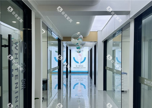 成都新津甜美口腔走廊图