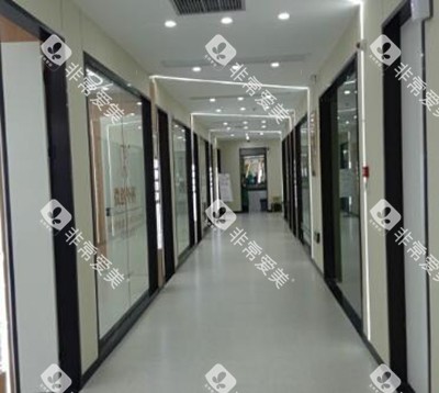 惠州深惠口腔走廊照片