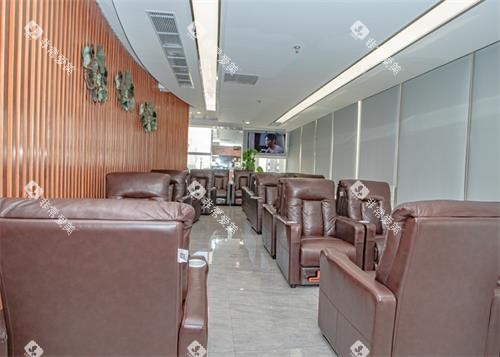 深圳爱康健口腔沙发区 深圳爱康健口腔沙发区