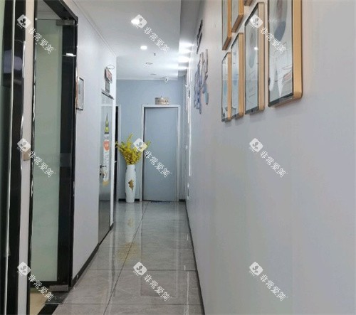 深圳卓朗口腔艾美口腔内部走廊