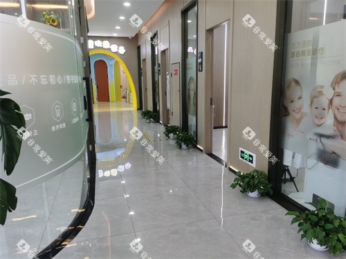 杭州瑞创口腔门诊部萧山区旗舰总院走廊 杭州瑞创口腔门诊部萧山区旗舰总院走廊