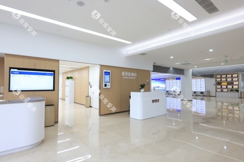 成都新桥口腔总院大厅环境