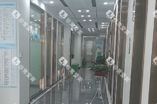 宜兴城东口腔走廊图