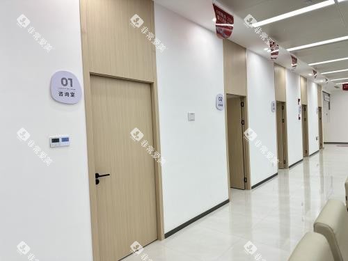 昆明团圆口腔治疗室外