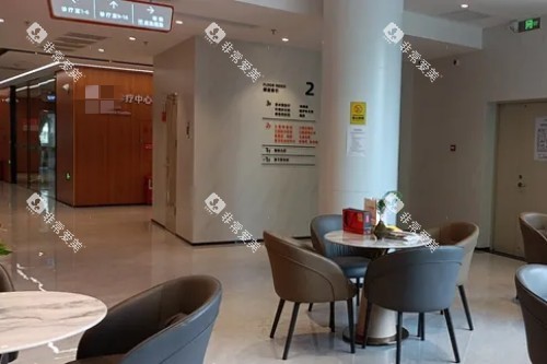 江门简牙口腔室内一角