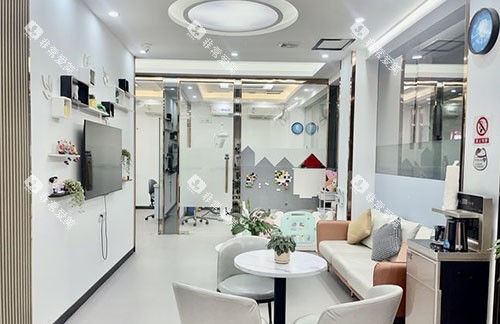 广州奥洋口腔牙齿治疗等候区