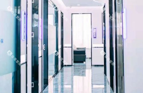 三亚德川口腔走廊环境图