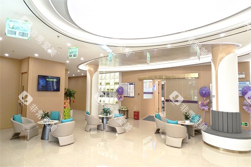 昆明长鹏口腔市体店大厅宣传图