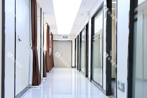 深圳格伦菲尔口腔沙井欢乐城店环境图