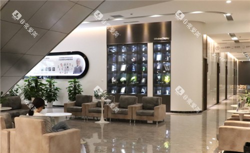 天津中诺口腔等候区一角