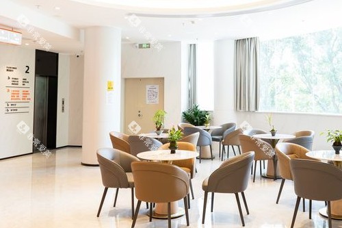 江门简牙口腔候诊区