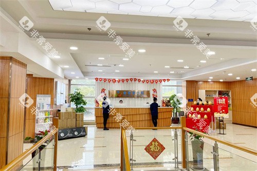 湖州金铂利口腔大厅环境