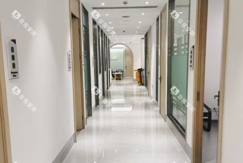 杭州萧山牙科医院走廊环境实拍图 杭州萧山牙科医院走廊环境实拍图