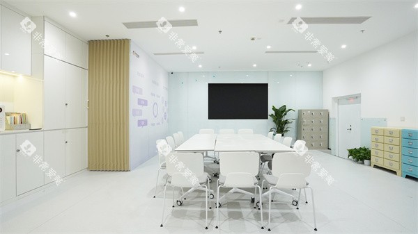 北京禾禾口腔怡和门诊休息区一角