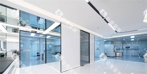 成都布莱梅口腔电梯口 成都布莱梅口腔电梯口