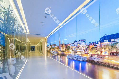 成都布莱梅联合口腔医院走廊环境 成都布莱梅联合口腔医院走廊环境