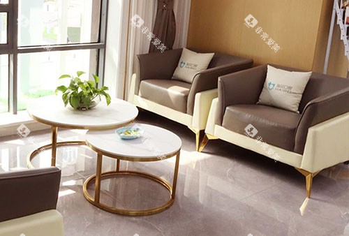 武汉海贝口腔牙齿治疗等候区