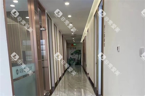 鄂尔多斯众康口腔门诊部走廊