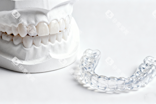 牙齿透明保持器展示