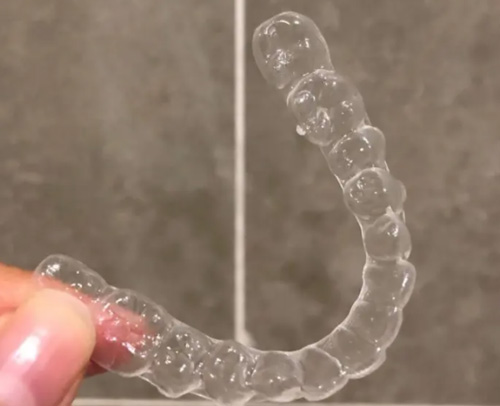 隐形牙齿矫正器