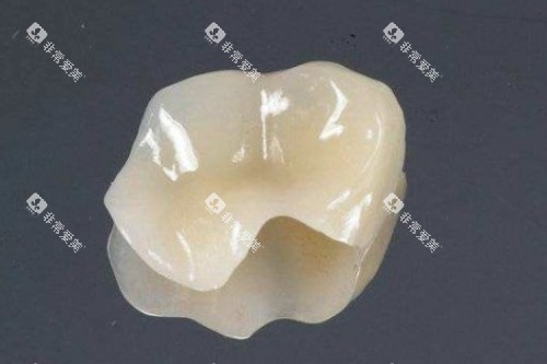 补牙材料卡通图