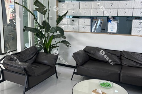 成都牙先森口腔大丰店休息区图