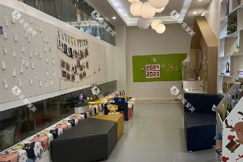 武汉牙卫士口腔花桥店儿童候诊区