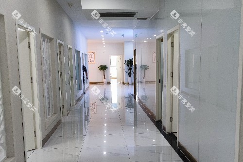 重庆臻时代口腔走廊图