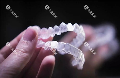隐形透明牙套图示