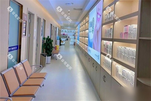 成都新桥口腔(玉双店)走廊