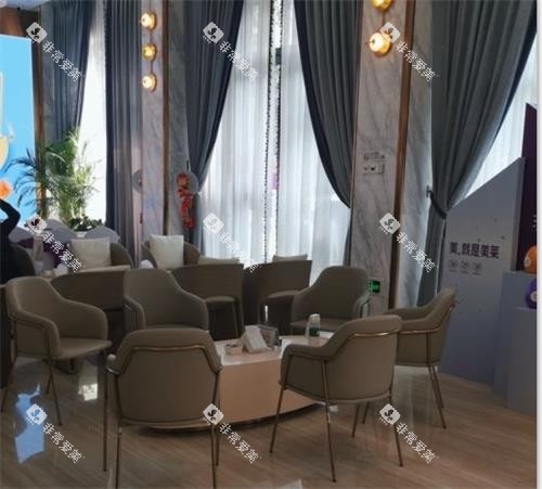 深圳美莱整形沙发区