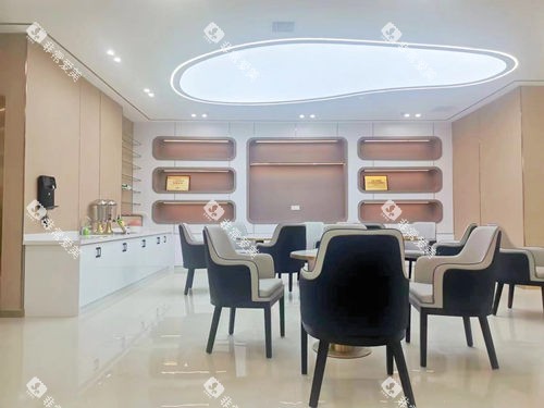 娄底新化健齿口腔候诊区