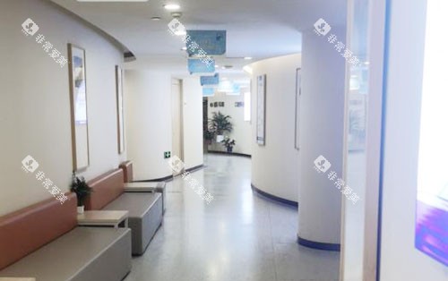 武汉美莱口腔诊疗室等候区 武汉美莱口腔诊疗室等候区