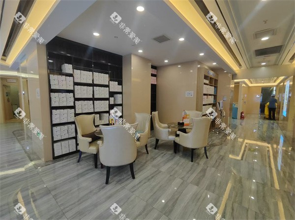 北京劲松口腔总院等候区一角 北京劲松口腔总院等候区一角