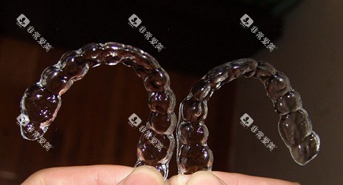 牙齿矫正隐形矫正牙套实物图